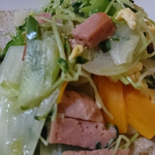 レタスと豆苗の玉子炒め